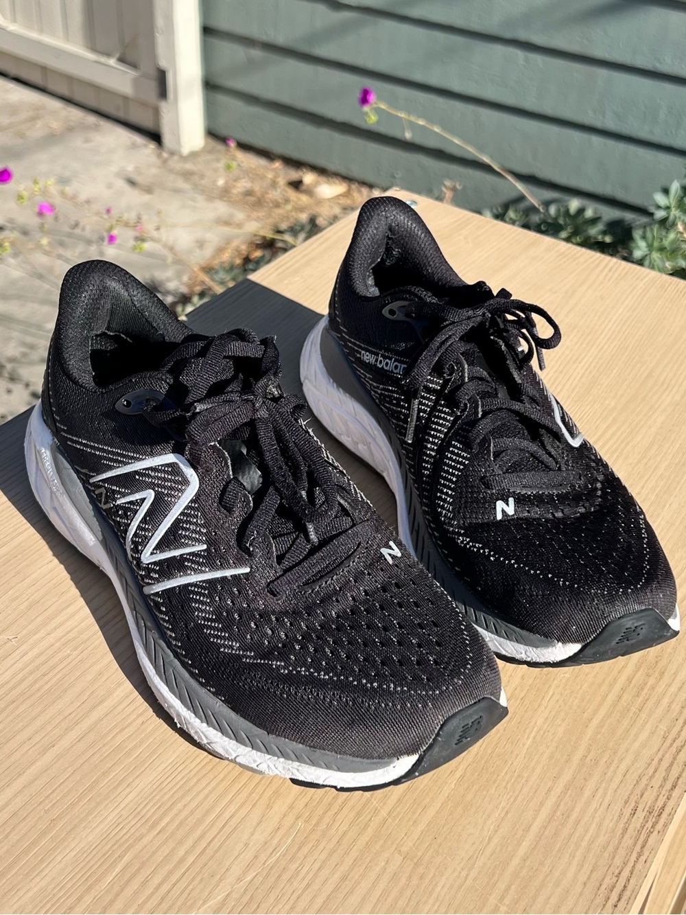 New Balance Women's 860 Fresh Foam Running Shoes Size 9 - Picture 2 of 7